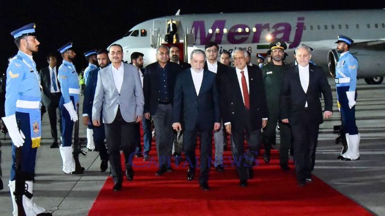 Araghchi Arrives in Islamabad as US Envoys Land