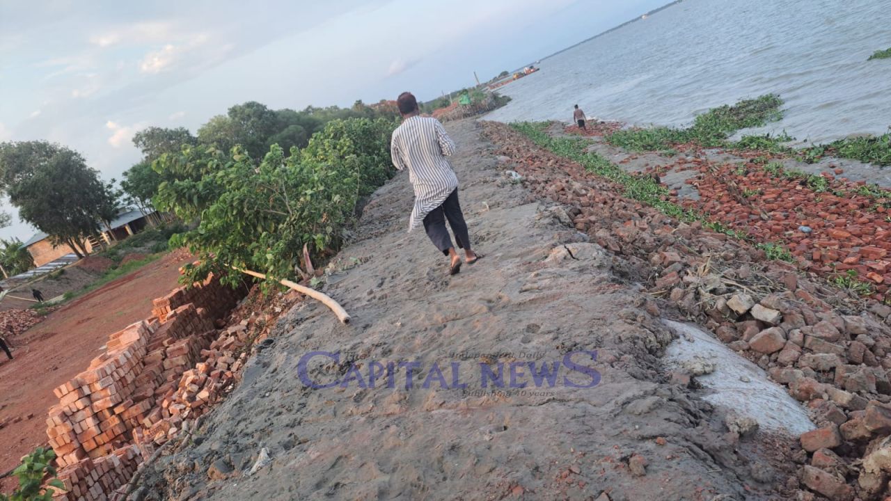 Embankment rebuilt through voluntary labor with support from brickfield owners in Pirojpur