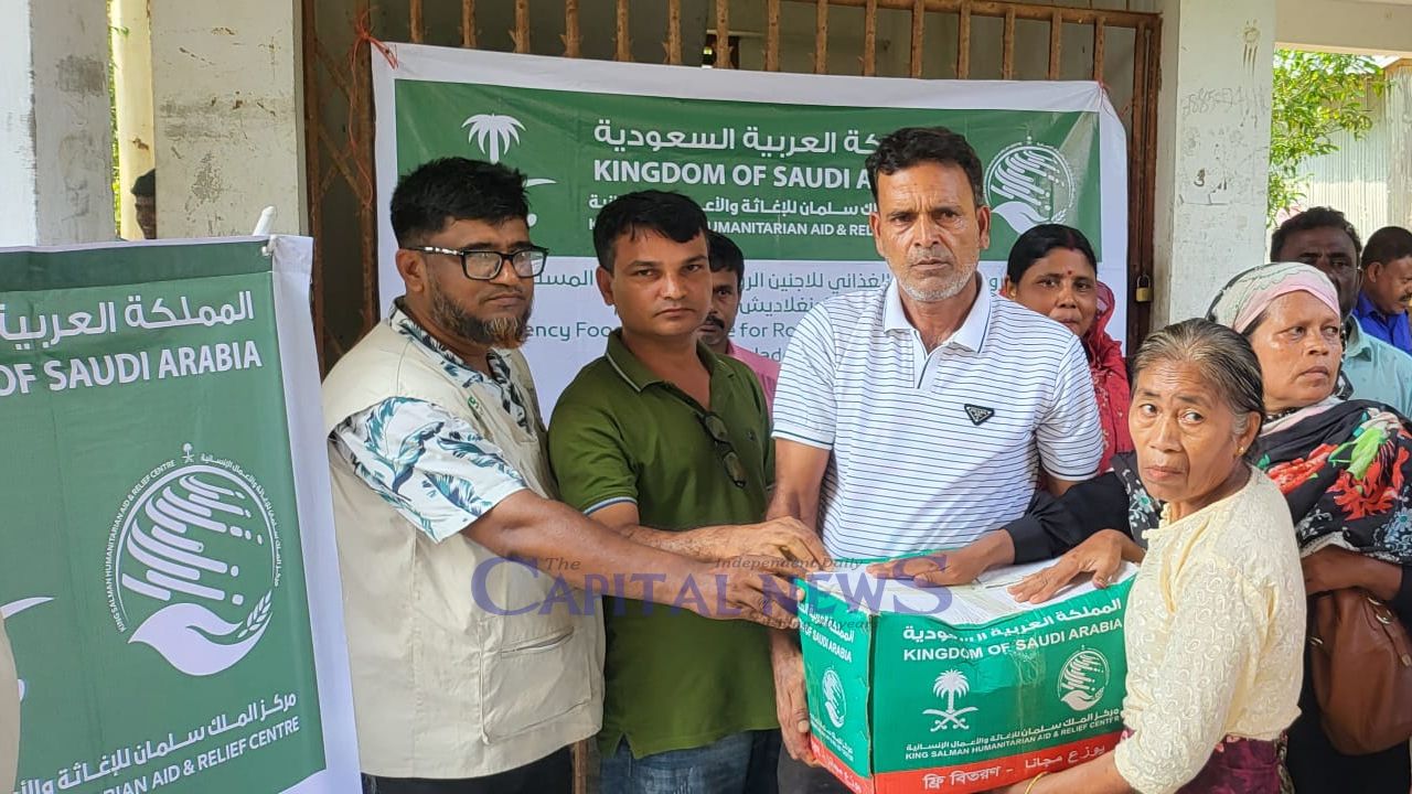 ISDE distributes food aid to 1000 families in two unions of Chakaria 