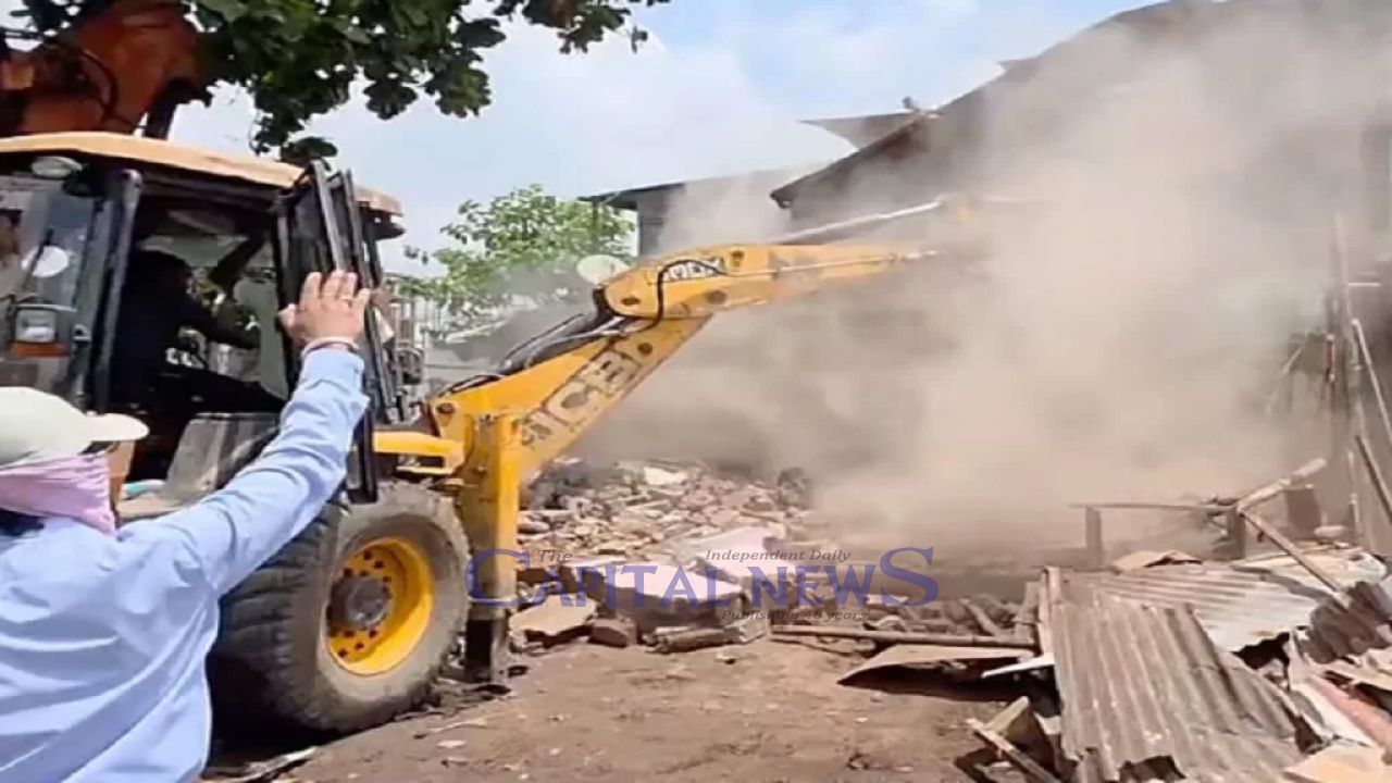 Almost 100 Muslim houses demolished in Gujarat; authorities deny responsibility