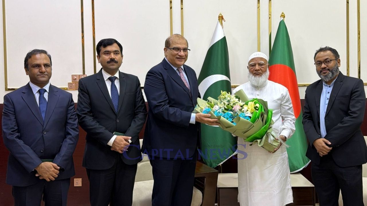 Leader of Opposition Dr Shafiqur Rahman holds courtesy meeting with Pakistan High Commissioner 